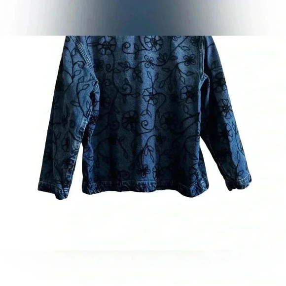 Vintage 90s Embroidered Denim Jean Jacket with Statement Buttons Size M - Picture 10 of 16